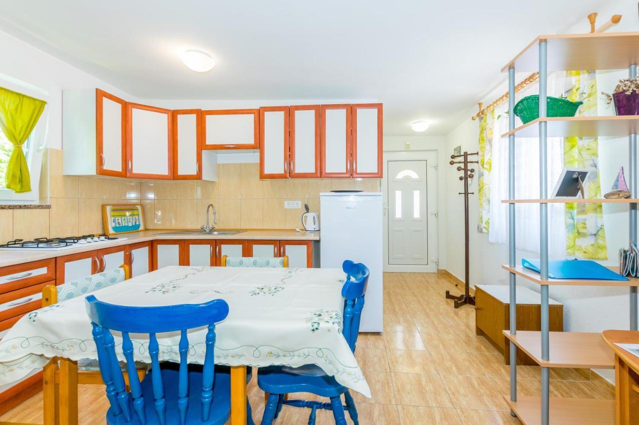 Cozy Apartments Emina Near The Sea Premantura Zewnętrze zdjęcie